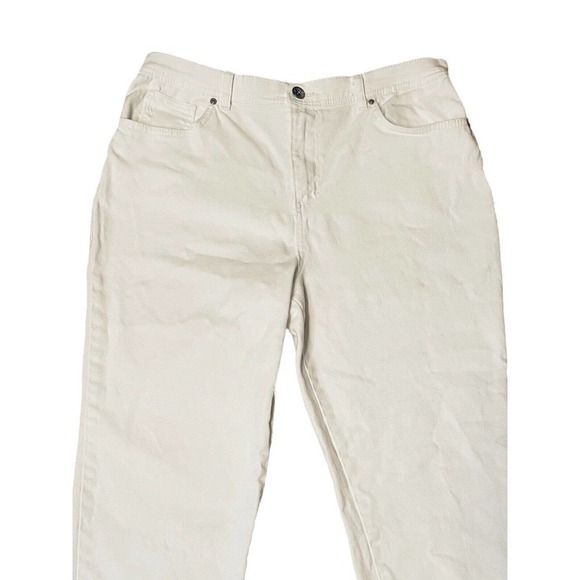 Style & Co Women's Plus Size High Rise Cropped Jeans White Size 16 - Picture 2 of 5